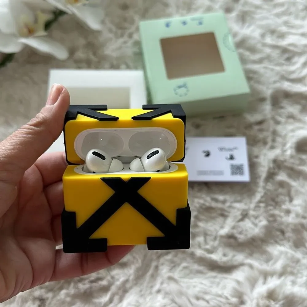 Off-White Arrow Logo Airpods Pro Case